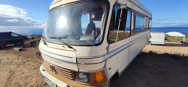 מלון אדחה Van With 3 Double Bed For Driving In Canary Islands 0*,